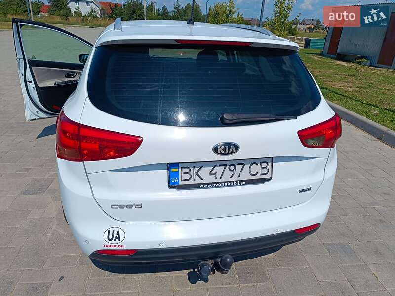 Універсал Kia Ceed 2012 в Здолбуніві