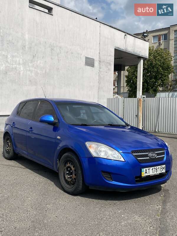 Хэтчбек Kia Ceed 2008 в Львове