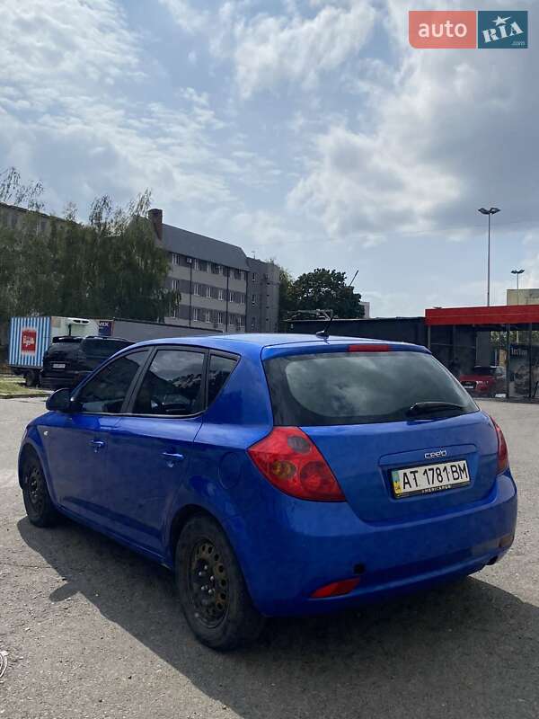Хэтчбек Kia Ceed 2008 в Львове