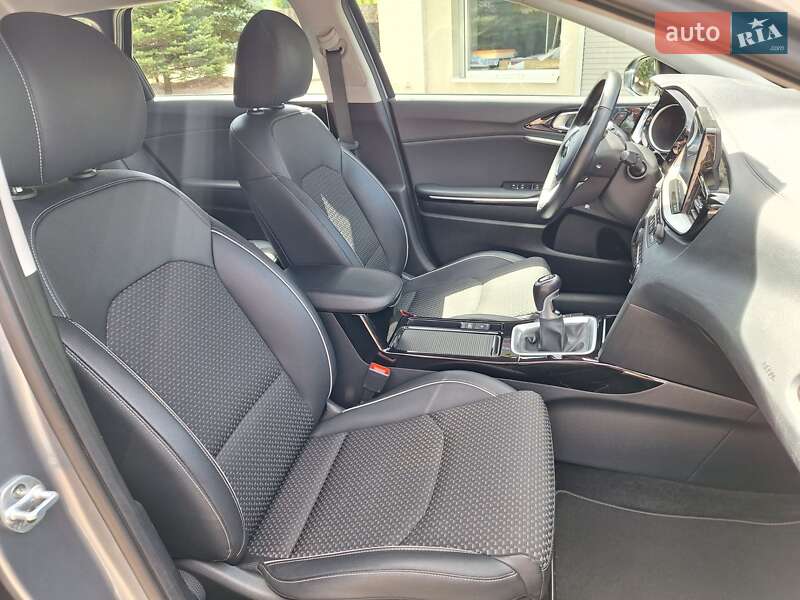 Универсал Kia Ceed 2018 в Сваляве фото 36 Универсал Kia Ceed 2018 в Сваляве