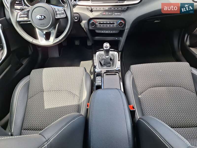 Универсал Kia Ceed 2018 в Сваляве фото 44 Универсал Kia Ceed 2018 в Сваляве