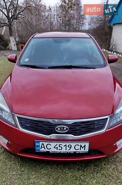 Хэтчбек Kia Ceed 2010 в Ковеле