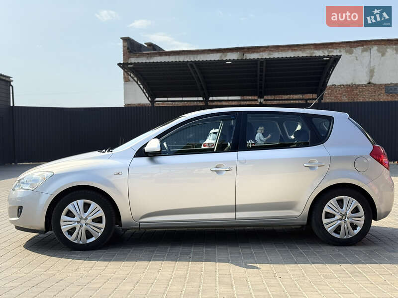 Хетчбек Kia Ceed 2008 в Звенигородці