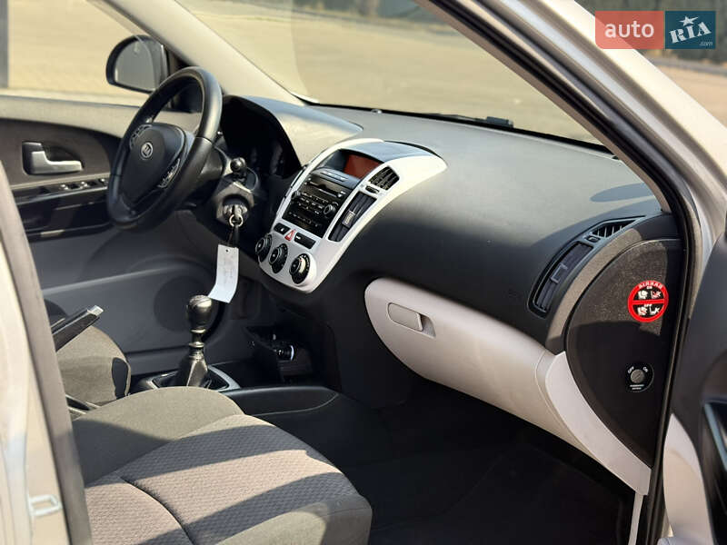 Хетчбек Kia Ceed 2008 в Звенигородці