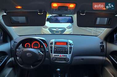 Хэтчбек Kia Ceed 2008 в Одессе