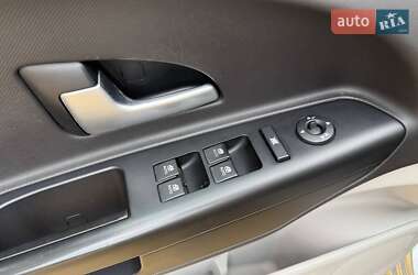 Хэтчбек Kia Ceed 2007 в 