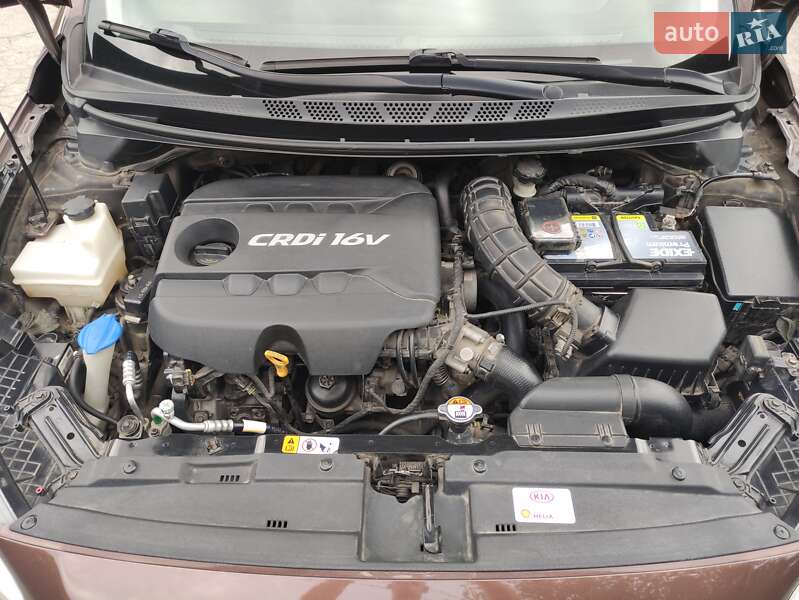 Хэтчбек Kia Ceed 2013 в Киеве