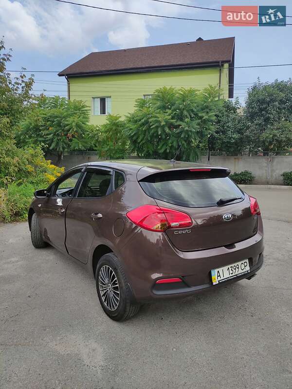 Хэтчбек Kia Ceed 2013 в Киеве