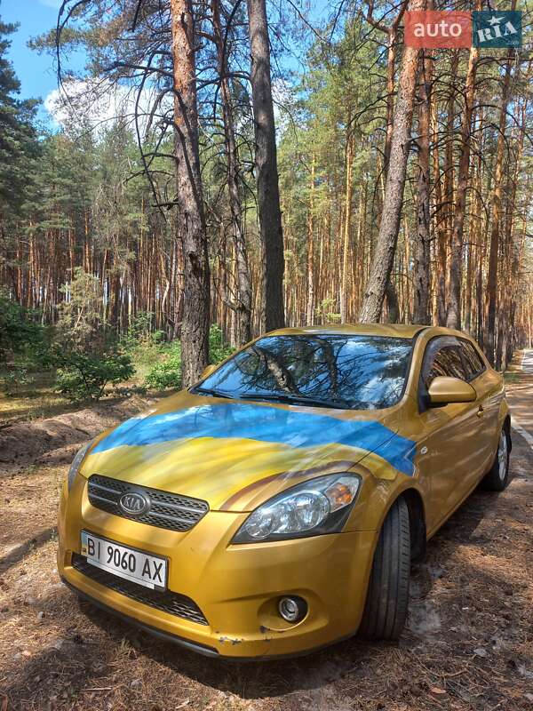 Хэтчбек Kia Ceed 2008 в Полтаве