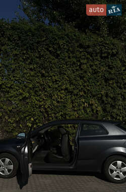 Хэтчбек Kia Ceed 2008 в 
