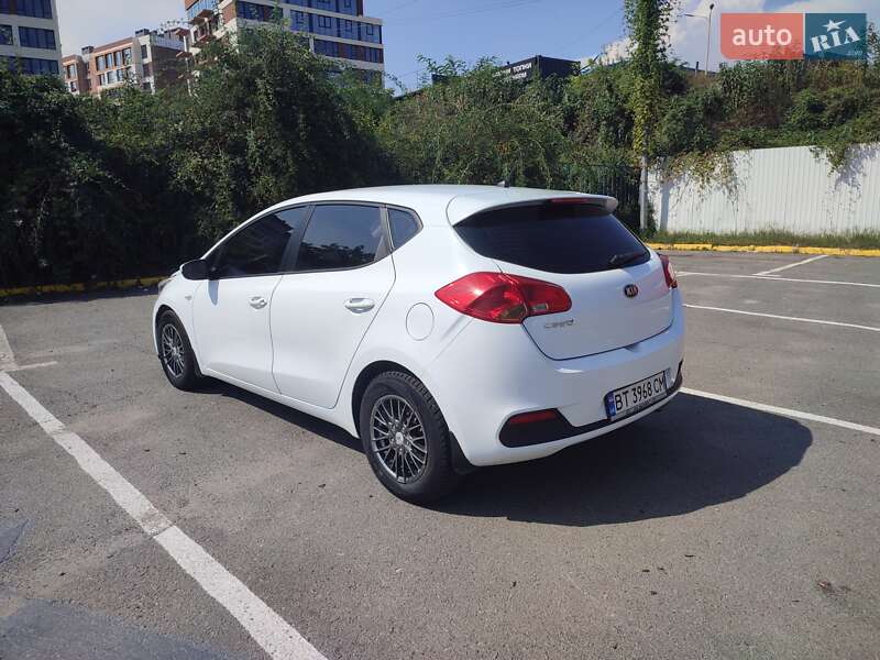 Хэтчбек Kia Ceed 2012 в Ужгороде фото 8 Хэтчбек Kia Ceed 2012 в Ужгороде