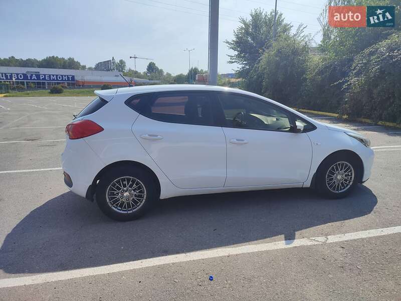 Хэтчбек Kia Ceed 2012 в Ужгороде фото 11 Хэтчбек Kia Ceed 2012 в Ужгороде