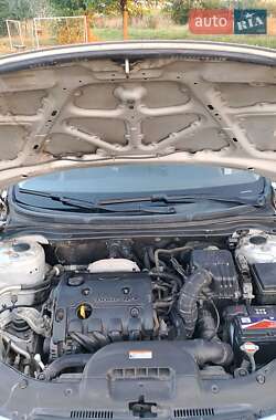 Хэтчбек Kia Ceed 2007 в 