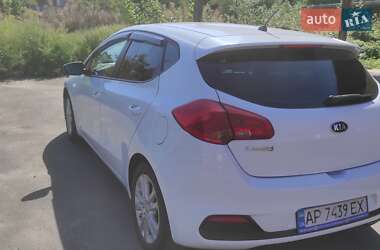 Хэтчбек Kia Ceed 2015 в 