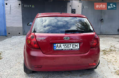 Хэтчбек Kia Ceed 2008 в 