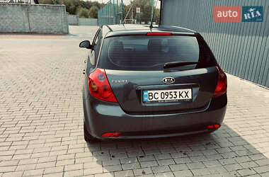Хэтчбек Kia Ceed 2009 в Львове