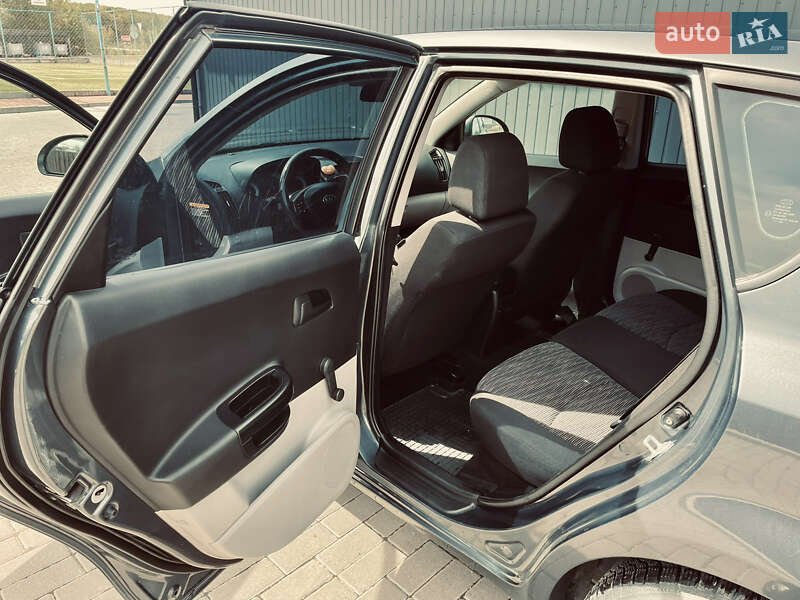 Хэтчбек Kia Ceed 2009 в Львове