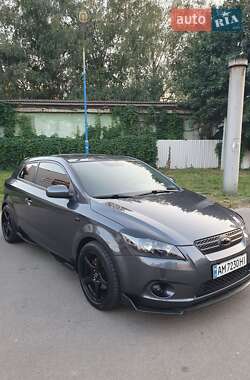 Хэтчбек Kia Ceed 2010 в Житомире
