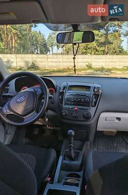 Хэтчбек Kia Ceed 2007 в Новояворовске