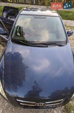 Хэтчбек Kia Ceed 2007 в Новояворовске