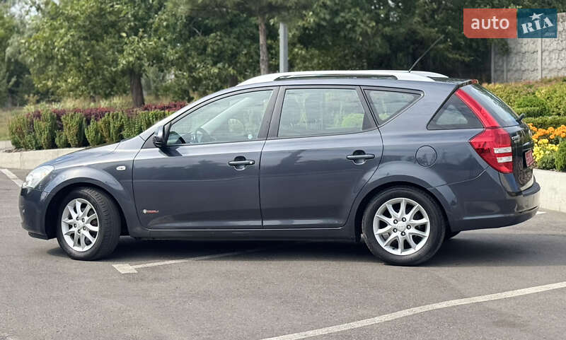 Универсал Kia Ceed 2008 в Запорожье