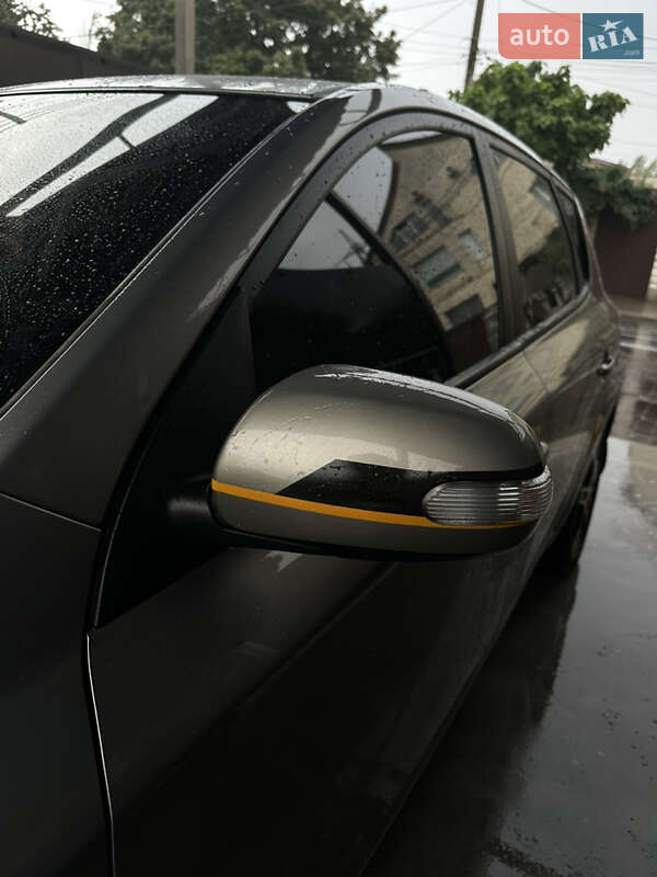 Хэтчбек Kia Ceed 2010 в Одессе