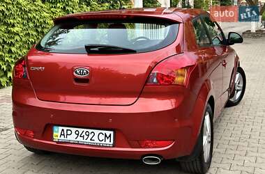 Хэтчбек Kia Ceed 2008 в 