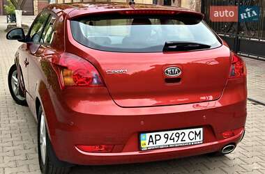 Хэтчбек Kia Ceed 2008 в 