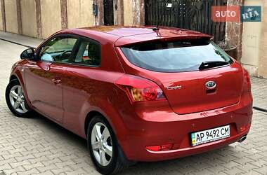 Хэтчбек Kia Ceed 2008 в 