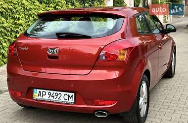 Хэтчбек Kia Ceed 2008 в 