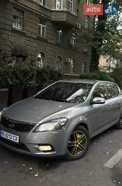Хетчбек Kia Ceed 2010 в Одесі