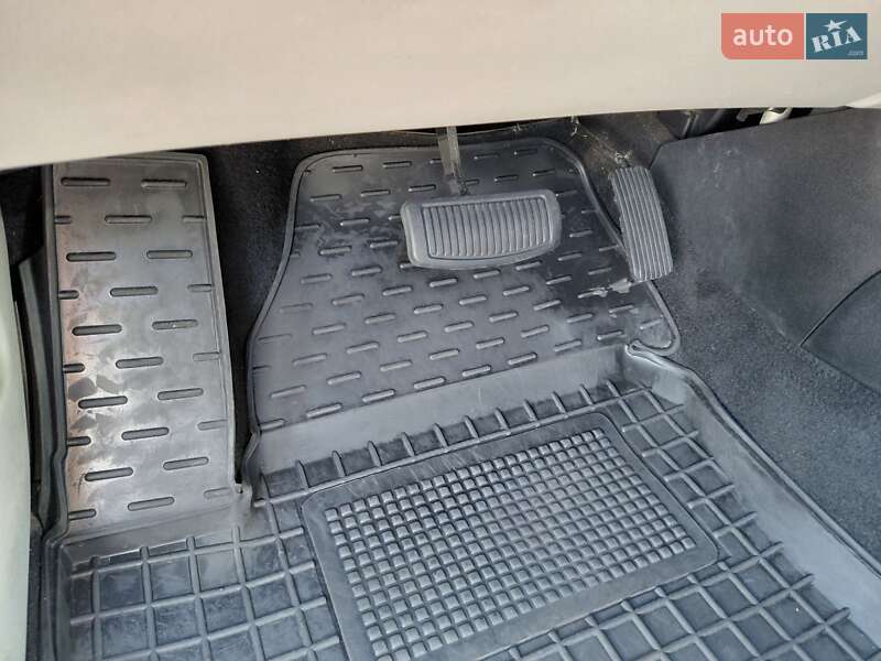 Хетчбек Kia Ceed 2008 в Києві фото 13 Хетчбек Kia Ceed 2008 в Києві