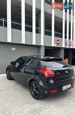 Хэтчбек Kia Ceed 2008 в 