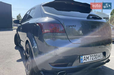Хэтчбек Kia Ceed 2010 в 