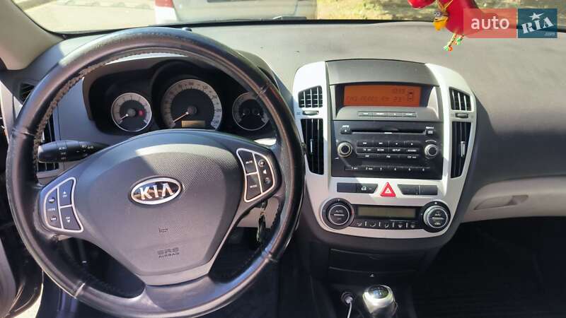 Хэтчбек Kia Ceed 2008 в Киеве