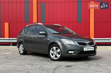 Универсал Kia Ceed 2011 в Киеве