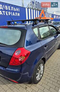 Хэтчбек Kia Ceed 2008 в 