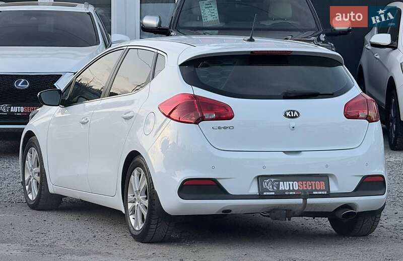 Хэтчбек Kia Ceed 2012 в Харькове