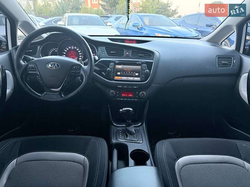 Хэтчбек Kia Ceed 2012 в Харькове