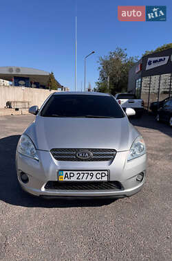 Хэтчбек Kia Ceed 2008 в Запорожье