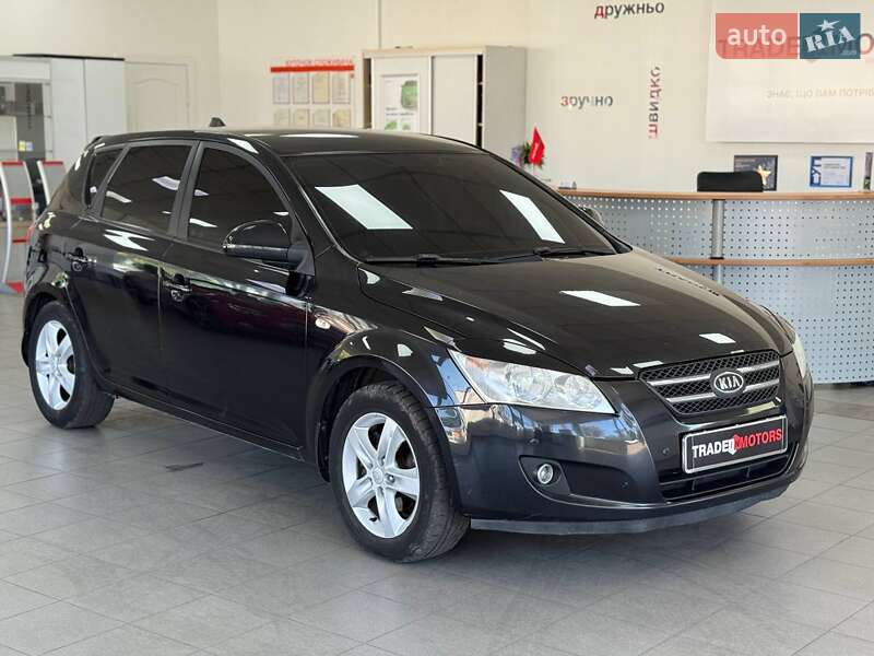 Хэтчбек Kia Ceed 2008 в Киеве