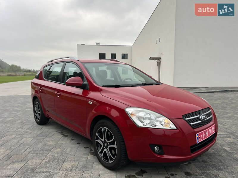 Универсал Kia Ceed 2008 в Луцке