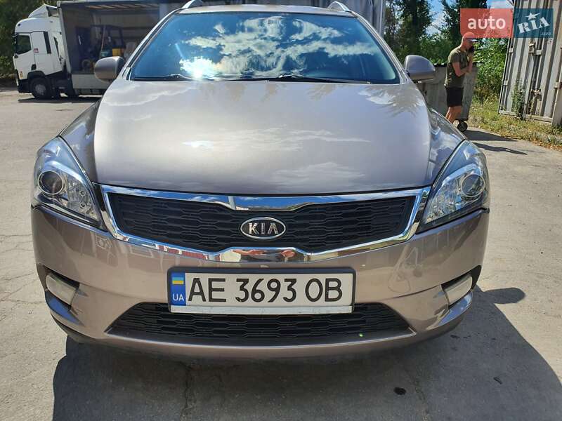Универсал Kia Ceed 2012 в Кривом Роге