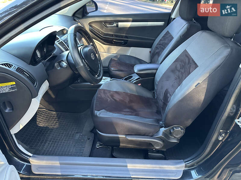 Хэтчбек Kia Ceed 2008 в Киеве