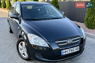 Хэтчбек Kia Ceed 2007 в Одессе