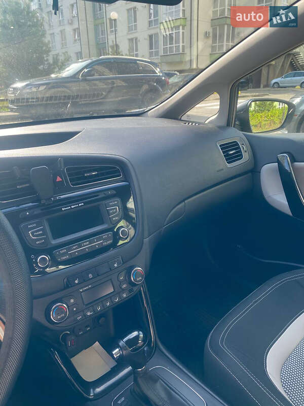 Хэтчбек Kia Ceed 2013 в Ивано-Франковске