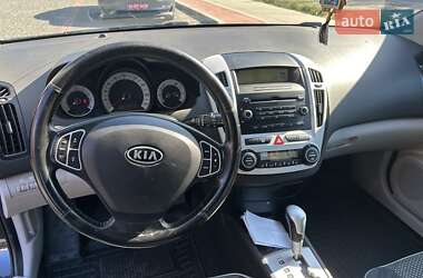 Хэтчбек Kia Ceed 2008 в 