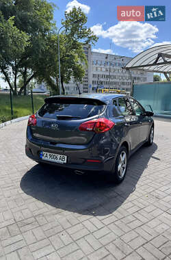 Хэтчбек Kia Ceed 2015 в 
