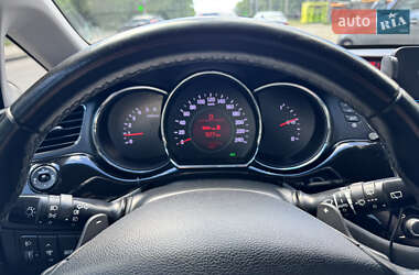 Хэтчбек Kia Ceed 2015 в 