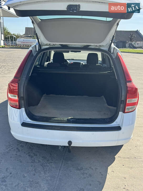 Универсал Kia Ceed 2009 в Владимирце